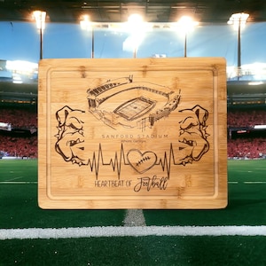 Custom 13 3/4&quot; x 11&quot; Bamboo Cutting / Charcuterie Board with Drip Ring - GA Bulldogs Stadium