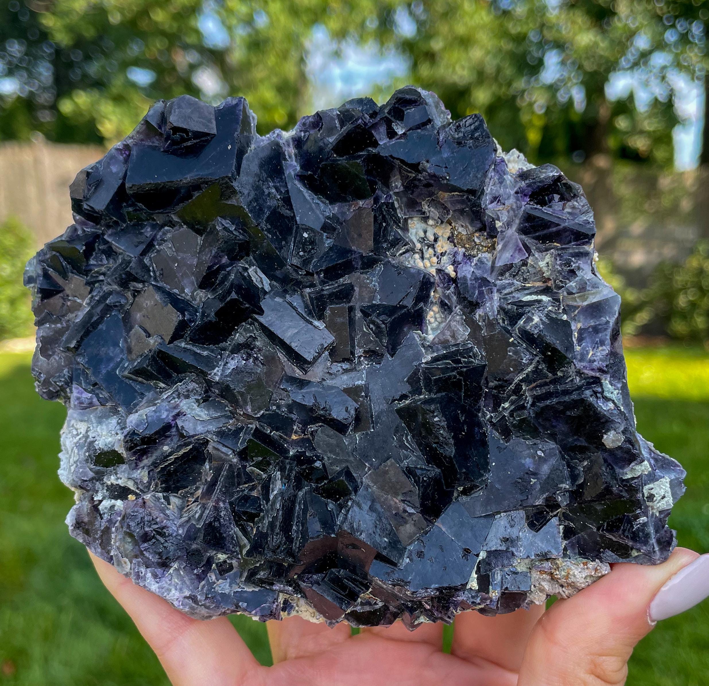 ブラックローズフローライト Black rose fluorite - Etsy 日本