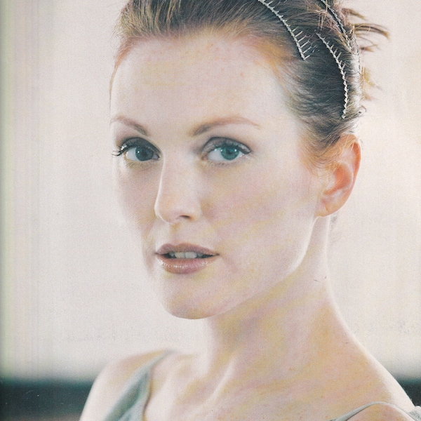 Mini affiche vintage originale / Coupure de magazine - Julianne Moore (1999)