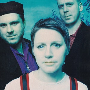 Original Vintage Mini Poster / Magazine Clipping - Cocteau Twins (1994)