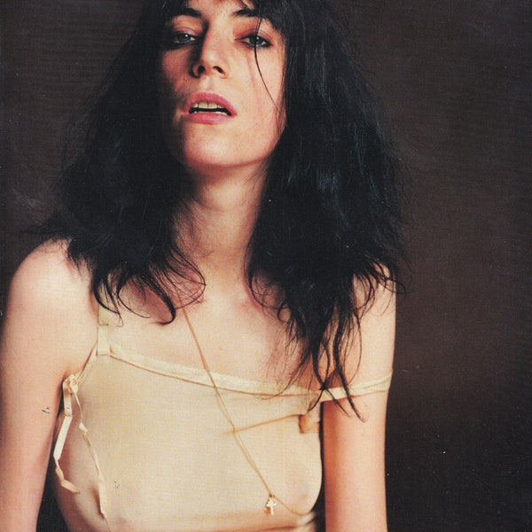 Original Vintage Mini Poster / Magazine Clipping - Patti Smith (Easter Photo Shoot)