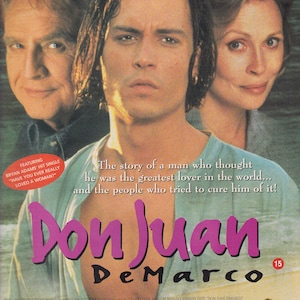 Peut inclure: Une affiche de film pour Don Juan DeMarco avec Marlon Brando, Johnny Depp et Faye Dunaway. Le titre Don Juan DeMarco est en grandes lettres violettes. Le texte inclut : The story of a man who thought he was the greatest lover in the world.