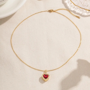 Elegant Waterproof PVD 18K Gold Plated Stainless Steel Ladies Red Heart Pattern Inlay Pendant