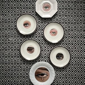 Lover&#39;s Eye oil painting on vintage china saucers