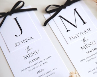 Gepersonaliseerde bruiloftsmenukaarten met namen gasten, zwart fluwelen lintmenu, lintmenukaart, minimalistisch bruiloftsdecor, naamplaatje evenement