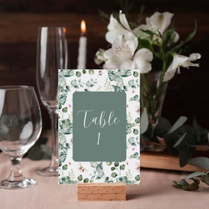 Números de mesa de bodas de eucalipto, número de mesa de bodas botánica, número de mesa de bodas con vegetación, tarjeta de número de mesa de bodas personalizada