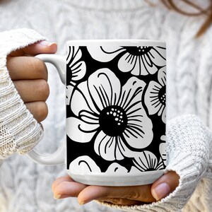 Contemporary Black & White Flower Mug (11oz/15oz)