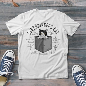 T-shirt Schrodinger Cat In Box & Formulas, maglietta scientifica divertente, stile trendy e carino