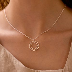 Custom Roman Numerals Necklace with Circle, Roman Number Date Necklace, Monogram Necklace, Wedding Date Necklace, Anniversary Gift for Her