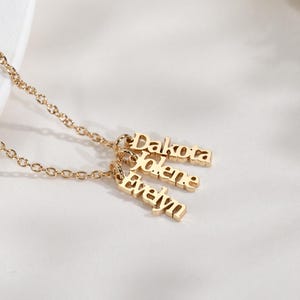 Personalized Multiple Name Necklace, Vertical Name Family Necklace, Children Names Jewelry for Mom, Birthday Gift for Her, Mothers Day Gifts