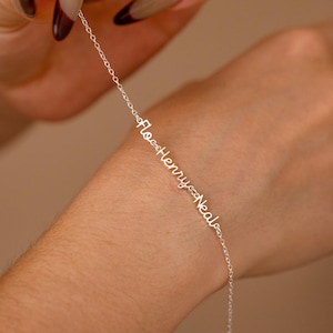 Personalisierte Name Armband, Familie Name Armband, benutzerdefinierte mehrere Name Schmuck, Gold Armband für Mutter, Geburtstagsgeschenk für sie, Weihnachtsgeschenk