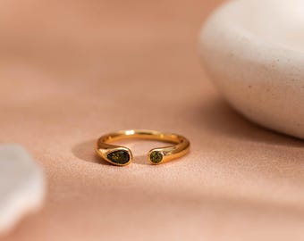 Duo Birthstone Signet Ring, Custom Two Birthstone Ring, Minimalist Toi et Moi Statement Ring, Birthday Gift for Mom,Christmas Gift for Her
