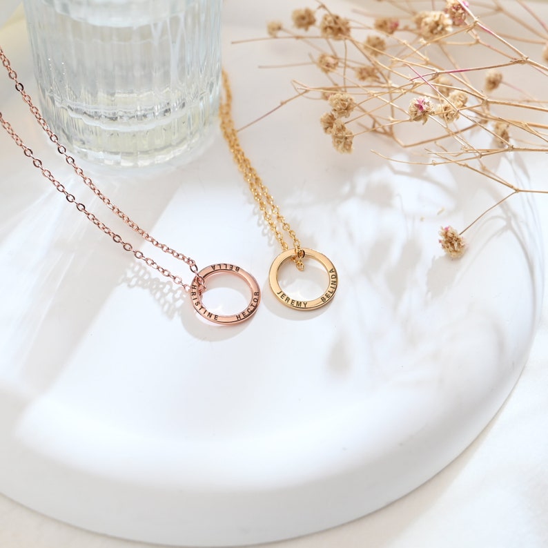 Collier prénom cercle personnalisé, collier prénom gravé personnalisé, bijoux faits main, cadeau de fête des mères pour elle, cadeau d'anniversaire pour couple image 5