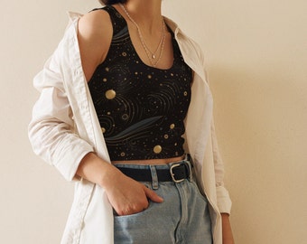 Himmlisches Crop Top, Cosmic Design Top, Damen Shirt, himmlisches Damen Crop Top, stilvolles Shirt, Geschenke für sie, Damenbekleidung