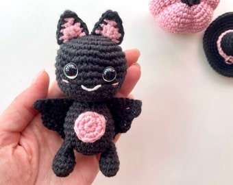 Bat crochet pattern, amigurumi halloween decor, creepy keychain, English PDF