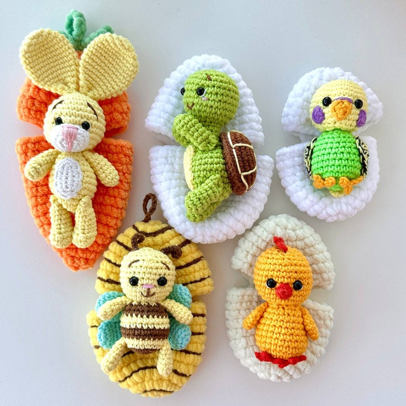 Crochet pattern Easter Bunny in carrot, chick, budgie and Turtle in egg, bee in beehive Amigurumi plushie crochet patterns English Pdf zdjęcie 3