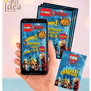 Peut inclure: Un smartphone affiche une invitation bleue sur le thème des Avengers avec le texte "Domingo 1" et "Salón Chesco". Plusieurs invitations imprimées et une étiquette avec "Gracias por venir" sont également visibles. Le thème est une fête d'anniversaire pour enfants.