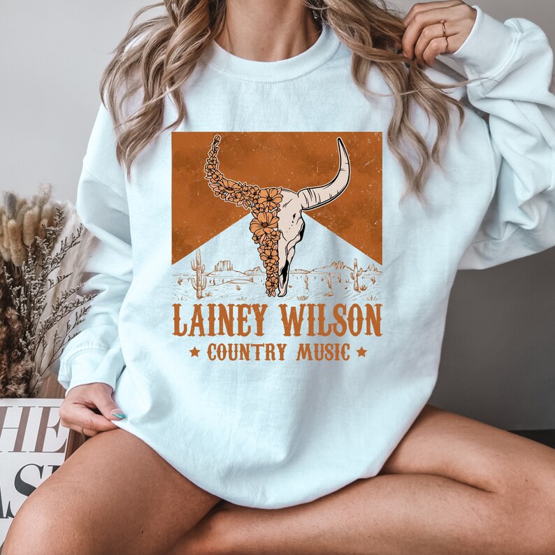 Lainey Wilson Sweatshirt, Country Music Sweatshirt, Concert Sweatshirt