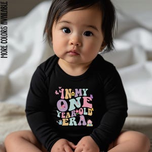 Mono de bebé de un año, mono de bebé con letras pastel, mariposas, flores y pájaros, atuendo de cumpleaños para bebé, ropa de cumpleaños para niño pequeño, traje de fiesta de cumpleaños para bebé