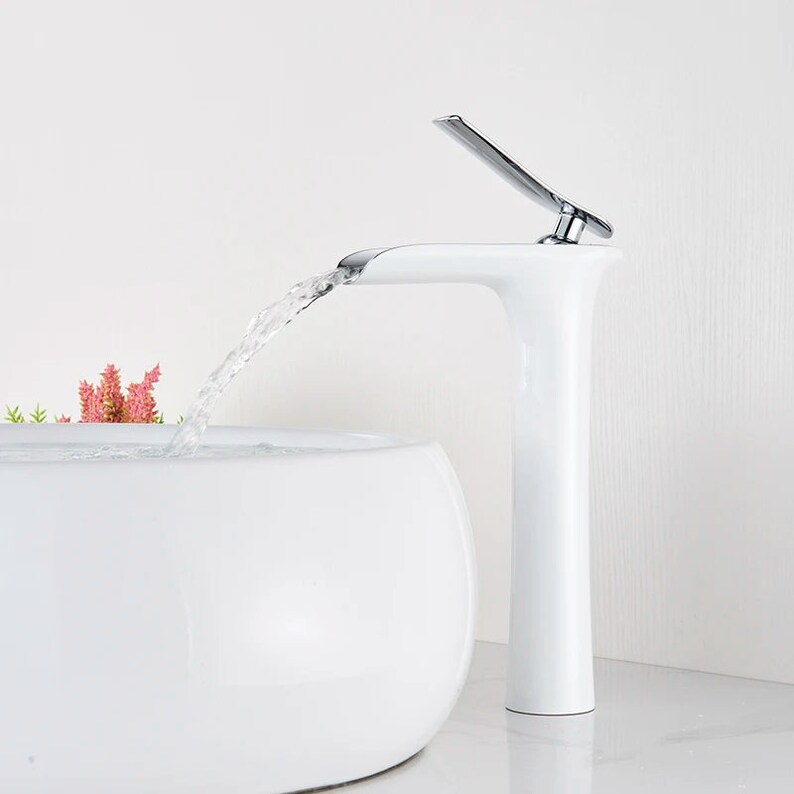 Antique Finish Basin Faucet Modern White Bathroom Faucet Waterfall