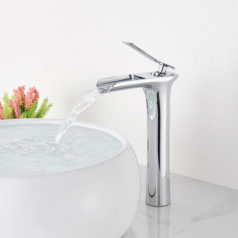 Antique Finish Basin Faucet Modern White Bathroom Faucet Waterfall
