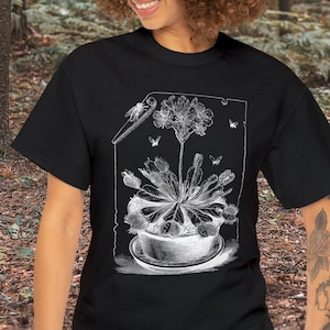 Venus Flytrap Tee, Carnivorous Plants, Witchy Weird Goth Unique