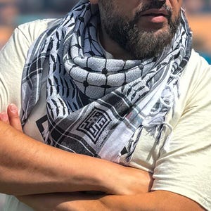 The Keffiyeh  Scarf  | Traditional Palestinian Scarf with a Modern Twist Palestinian scarf Keffiyeh