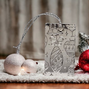 Étiquette-cadeau de Noël, Étiquette-cadeau des fêtes, Décoration de Noël en relief, Étiquette d'hiver, Étiquettes faites main, Étiquettes suspendues pré-enfilées, Étiquette en papier