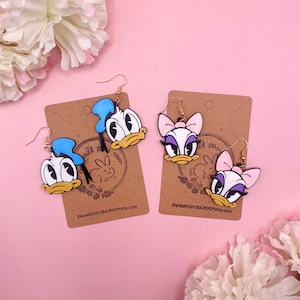 Donald Duck-oorbellen 3D-geprinte Daisy Duck-oorbellen Disney-oorbellen Donald en Daisy Duck-oorbellen Handgemaakte Disney-oorbellen Disneyland A2