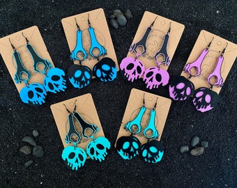Poisoned Apple Earrings with Hands Poison Apple Earrings Evil Queen Earrings Snow White Earrings Disney Villain Earrings Halloween Earrings