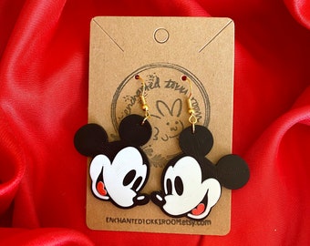 Pendientes de Mickey Mouse hechos a mano Pendientes de Mickey impresos en 3D Pendientes clásicos de Mickey Mouse Pendientes de Mickey Mouse de perfil lateral Inspirados en Disney