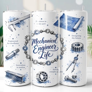 Puede incluir: Un vaso cilíndrico blanco con ilustraciones en acuarela azul de herramientas de ingeniería mecánica, incluyendo engranajes, un calibrador, un plano, un compás y un perno. El texto dice Mechanical Engineer Life, Engineered for excellence, Precision in every part, Designing the future, Innovation in motion y Solving complex puzzles.
