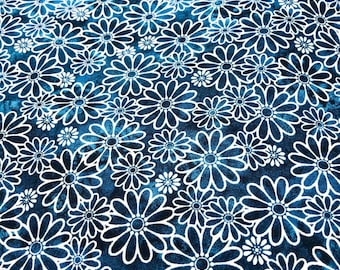 White Tonal Daisy Outlined Floral Fabric, 100% Cotton, Blue Floral, quilting fabric, Sewing, Fabric Traditions