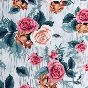 Antique Roses on Woodgrain Fabric, sewing, quilting, 100% Cotton, David Textiles