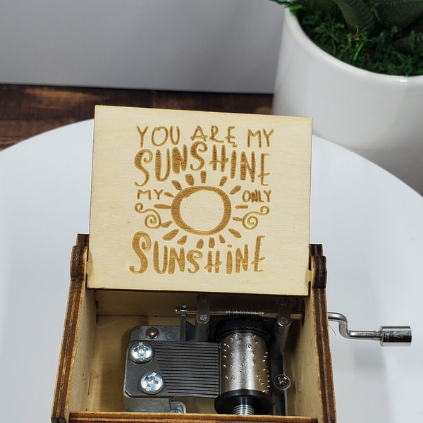 You Are My Sunshine music box, wooden manual hand crank melody, vintage gift