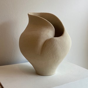 Handmade Beige Ceramic Vase, Modern Ceramic Vase, Handbuilt Vase, Home Decor, Ceramic Vessel, Abstract Vase, Decorative Nordic Vase