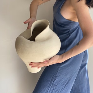 Handmade Ceramic Vase, Modern Vase, Home Decor, Beige Ceramic Vase, Abstract Ceramic Vessel, Unique Ceramic Vase, Minimalist Modern Decor