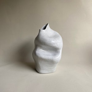 Handgemachte weiße Keramikvase, Dekorative Nordische Vase, Abstrakte Vase, Einzigartige Vase, Moderne Keramikvase, Handgefertigte Vase, Keramikvase Bild 2
