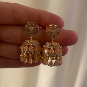 Elegantes Funkeln: Handgefertigter amerikanischer Diamant Mini Jhumka, perfekt für jeden Anlass oder als Geschenk