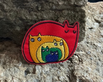 Rainbow Cats Embroidered Patch – Iron-On LGBTQ Pride Kitten Applique