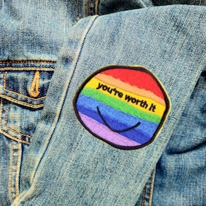 Naszywka z inspiracją „Jesteś tego wart” – do naprasowania na plecak, torebkę, czapkę, kurtkę – /LGBTQ Gay Pride/Miłość/Flaga tęczowa