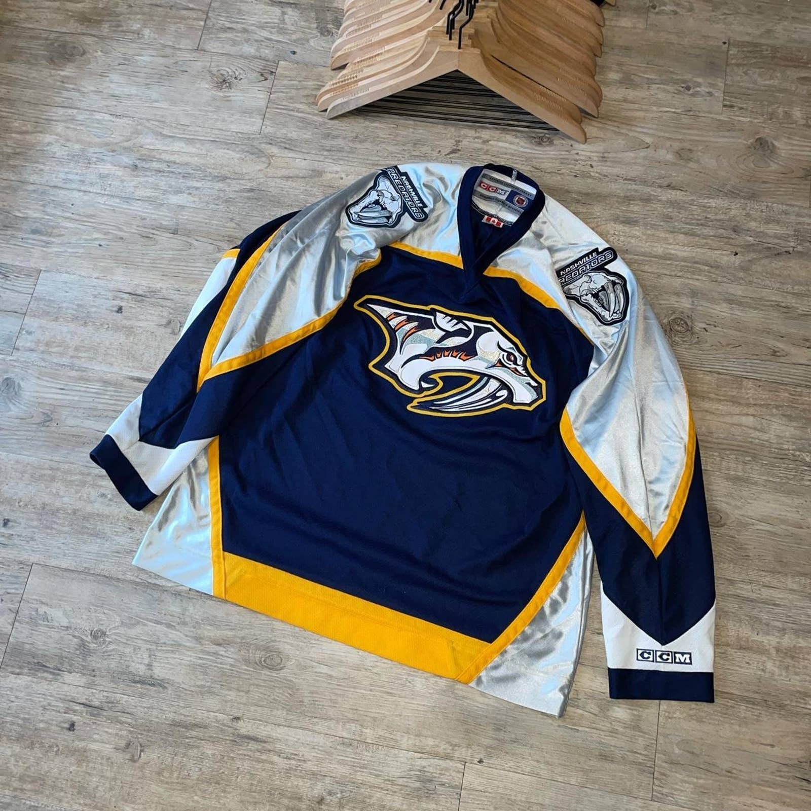 Vintage Nashville Predators NHL CCM Jersey 