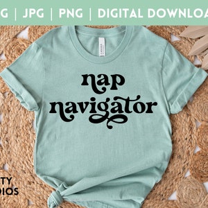 Moeder SVG Nap Navigator Cut File Mama Bear Shirt Artwork Cute Font Motherhood Sweatshirt Digital File Download voor Cutting Machines PNG JPG