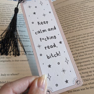 Marque-page jurant, marque-page de carte de tarot, cadeaux livresques, cadeau pour amateur de livres sur les sorcières, petits cadeaux pour elle, rat de bibliothèque, avec ou sans pompon