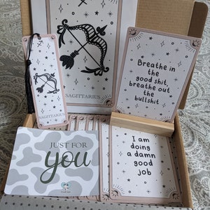 Cadeau boîte aux lettres Sagittaire, boîte-cadeau zodiaque, affirmations de jurons, astrologie, signe astrologique Sagittaire, anniversaire novembre/décembre, soin de soi