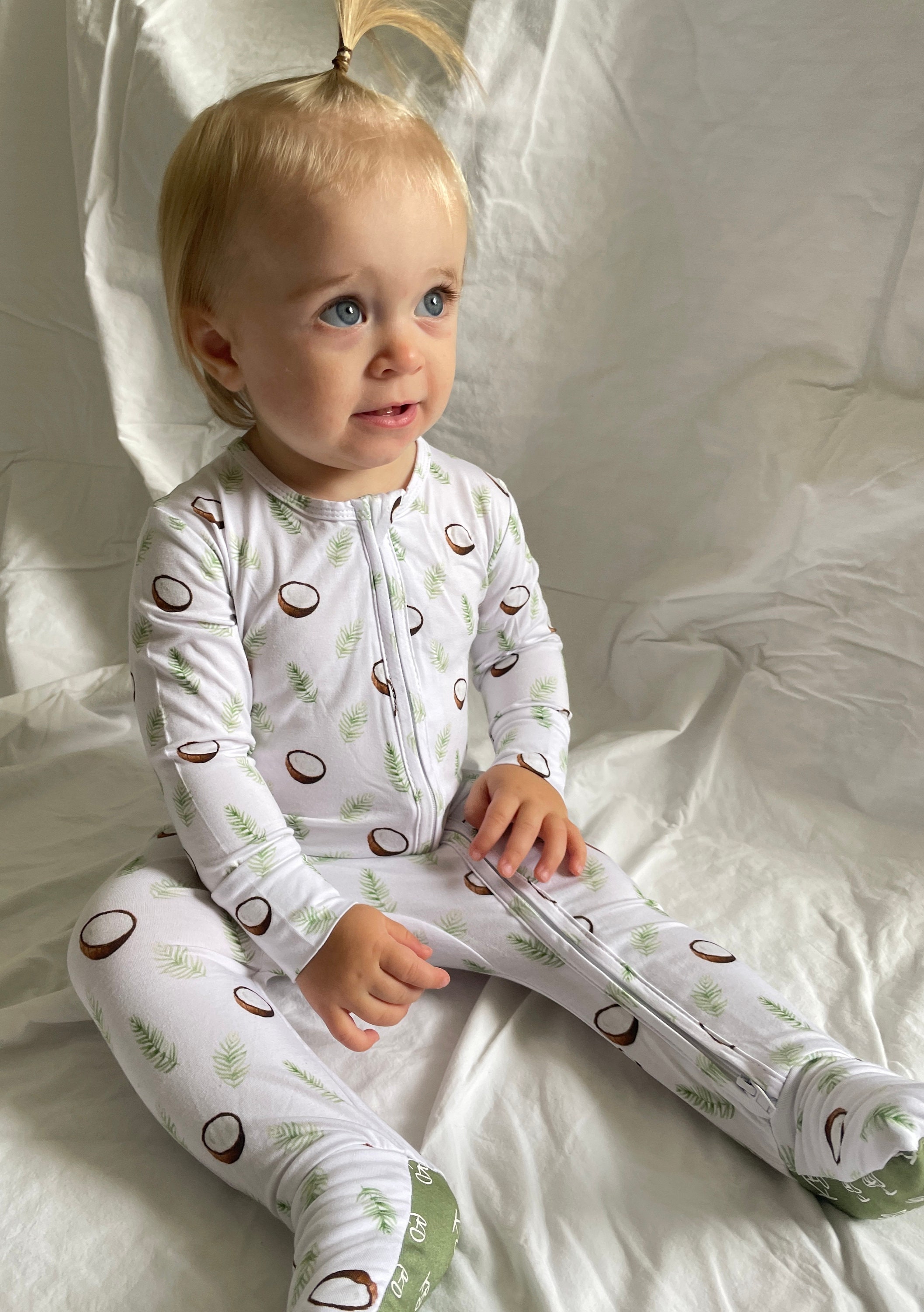 White newborn online pajamas