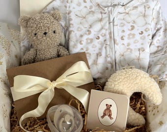 Neutral Baby Shower Gift Box – Baby Girl Gift Set – New Baby Present