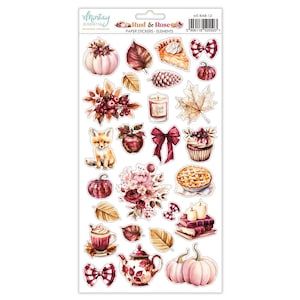 Puede incluir: Una hoja de pegatinas de papel Mintay Papers Rust & Rose con ilustraciones de temática otoñal que incluyen un zorro, calabazas, una tetera, un trozo de tarta, un cupcake, velas, hojas, bayas, flores y lazos a cuadros en tonos rosa, rojo y marrón.