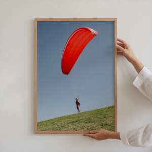 Küsten Gleitschirmfliegen Fotografie Druck, Landschaftsflug Wandkunst, Serene Himmel Wohnkultur, Extremsport Poster, Outdoor Abenteuer Liebhaber Geschenk
