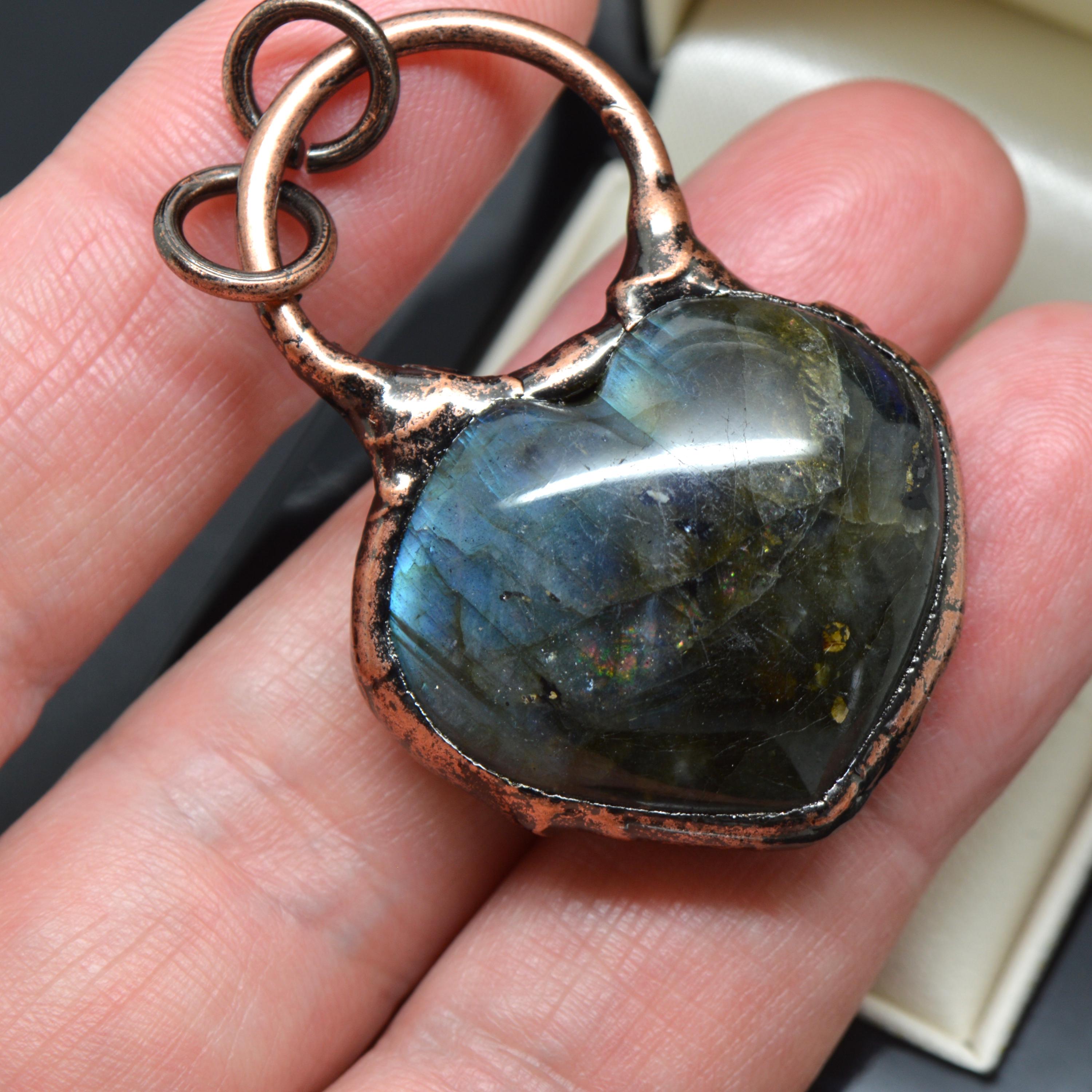 Acquista Gioielli pendenti fatti a mano avvolti in filo di rame puro con pietra preziosa labradorite in Italia a partire da 19